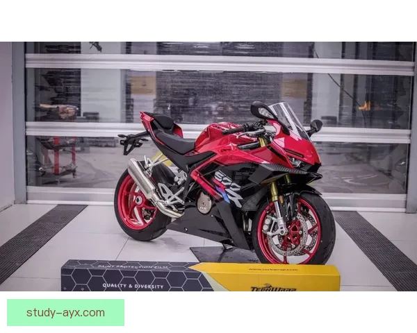 摩托车大奖赛赛季更新 新星崛起与老将争锋激烈竞争